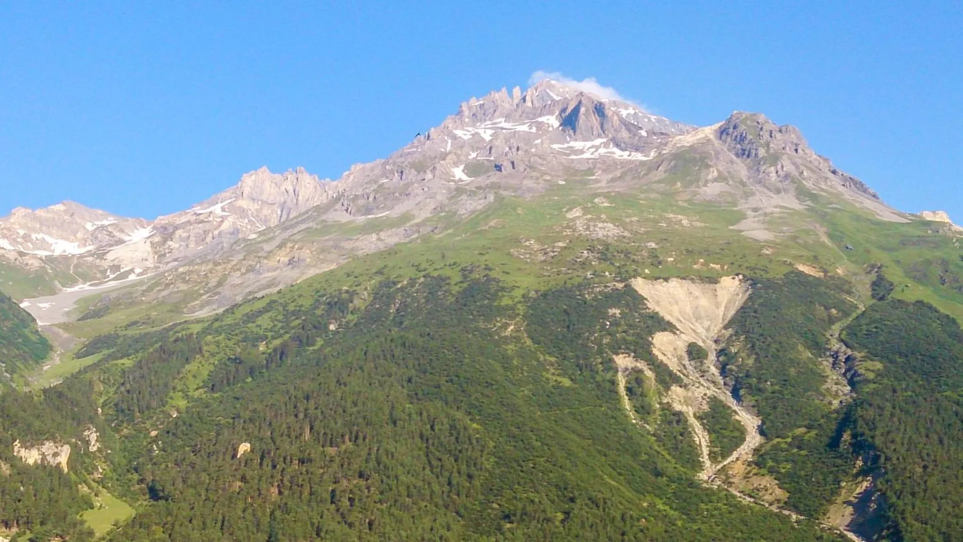 Aux Portes Du Parc National De La Vanoise Appartement Termignon Val Cenis Avec Wifi 0*,