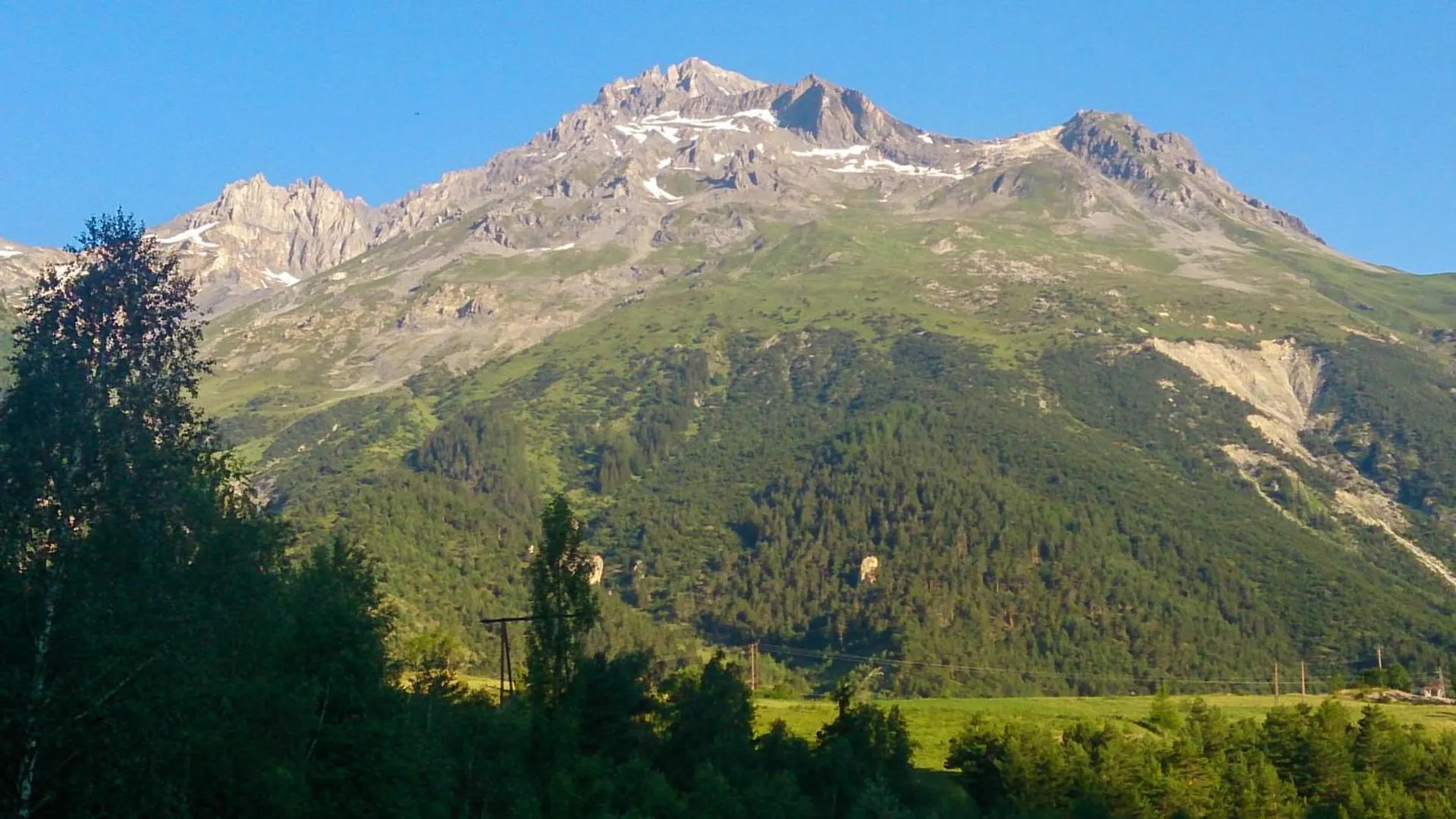 Aux Portes Du Parc National De La Vanoise Appartement Termignon Val Cenis Avec Wifi Apartment