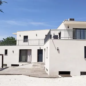 https://la-villa-beyaz.fr-provencehotel.com